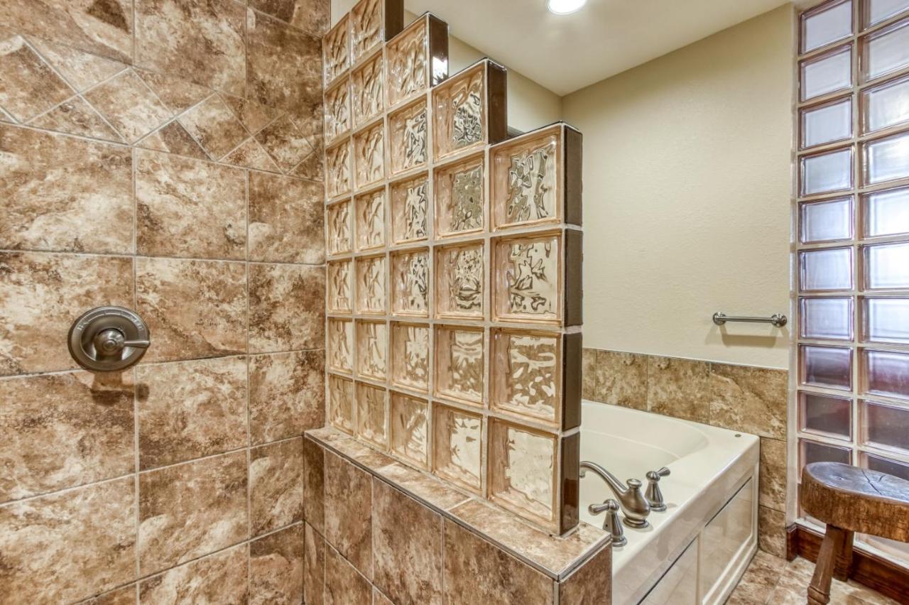 Gorgeous 2Bd 2Bth Condo With Mountain Views Pool Hot Tub Game Room Close To Parkway Pigeon Forge Exterior foto