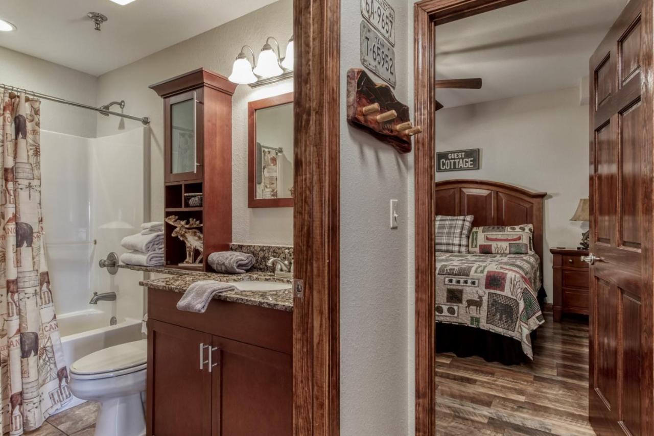 Gorgeous 2Bd 2Bth Condo With Mountain Views Pool Hot Tub Game Room Close To Parkway Pigeon Forge Exterior foto