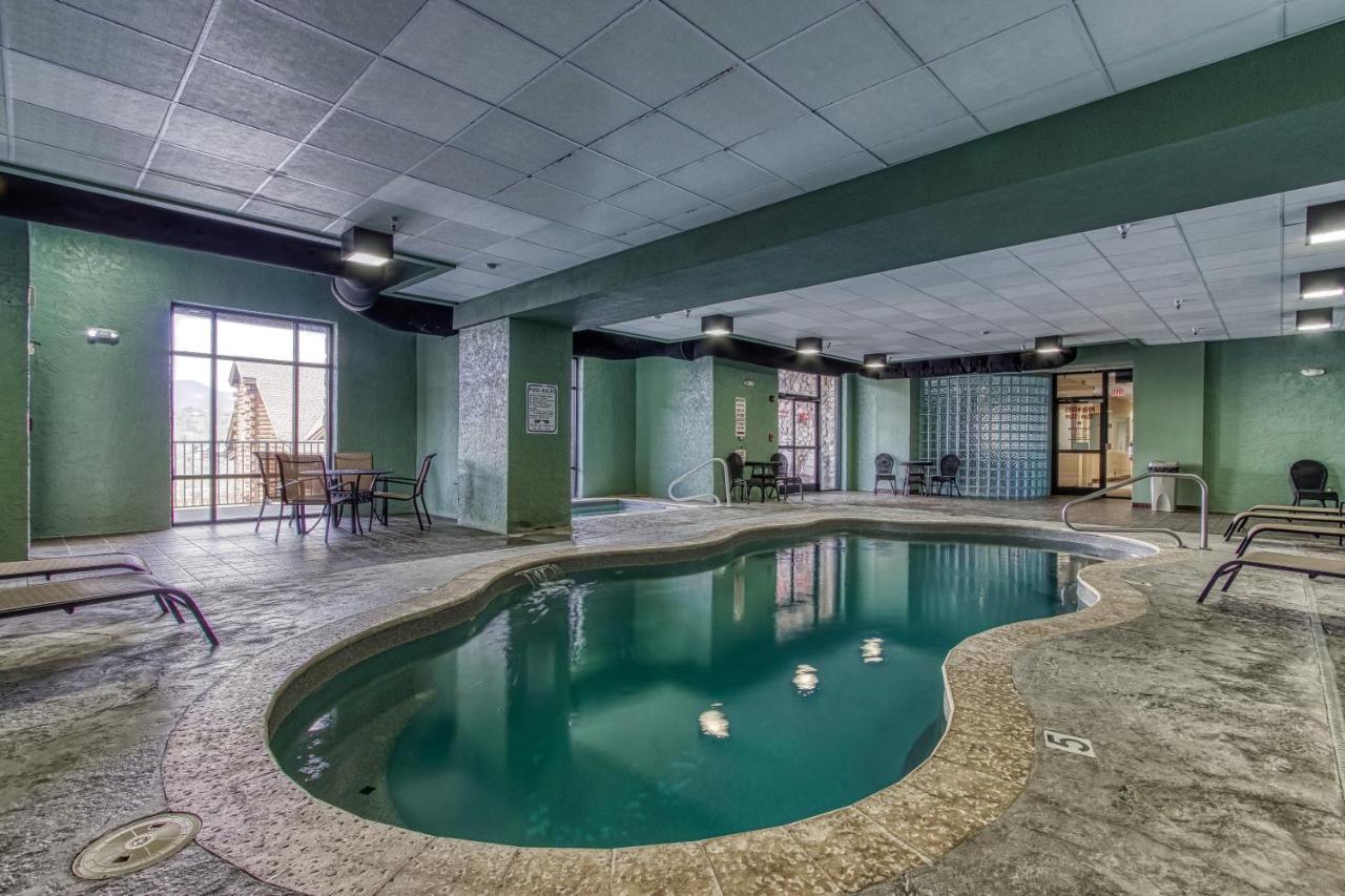 Gorgeous 2Bd 2Bth Condo With Mountain Views Pool Hot Tub Game Room Close To Parkway Pigeon Forge Exterior foto